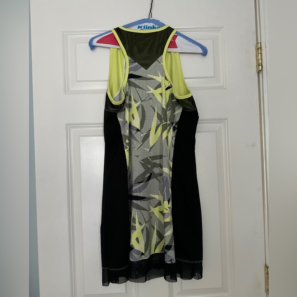Tail tennis dress - black and yellow